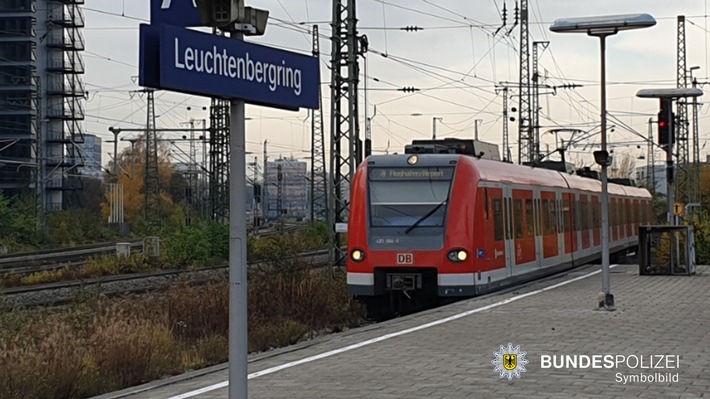 Bundespolizeidirektion München: Widerstand am Leuchtenbergring // 43-Jähriger muss 200 Euro zahlen