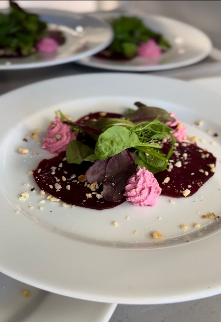 Fünf Gänge, neun Köche, 320 Gäste. Erstes Galadinner in der Dr. Becker Klinik Norddeich