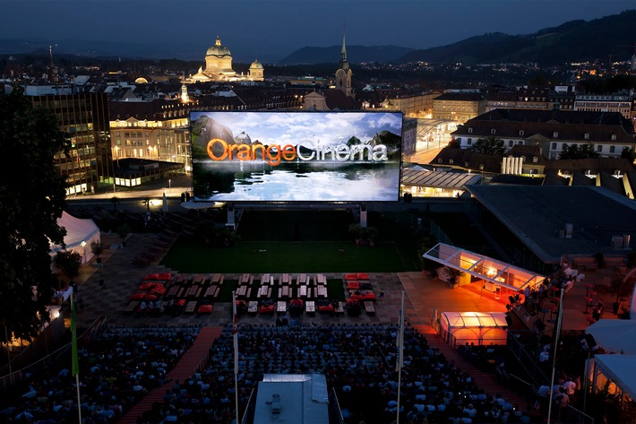 OrangeCinema Bern - Viel Prominenz und Schmunzelei am Eröffnungsabend