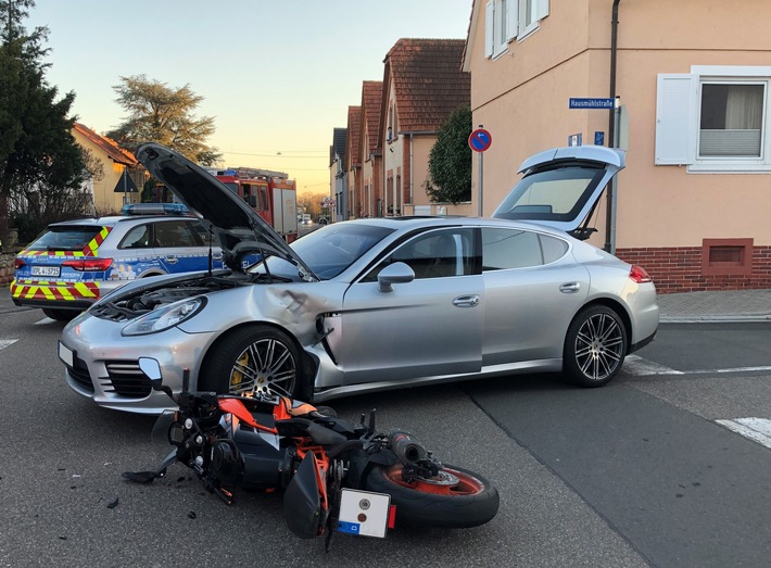 POL-PDWO: Verkehrsunfall mit leicht verletztem Zweiradfahrer