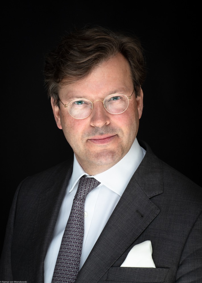 Wort & Bild Verlag: Arntzen holt Alexander von Reibnitz (FOTO)