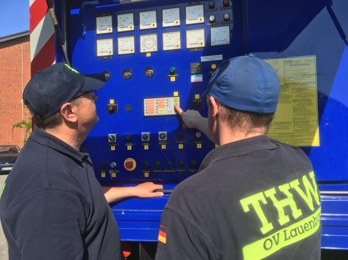 THW-HH MV SH: THW unterstützt mit Netzersatzanlagen nach Lübecker Stromausfall