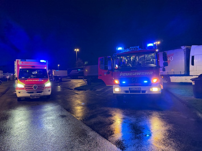 FW Hünxe: Medizinischer Notfall auf Rastplatz