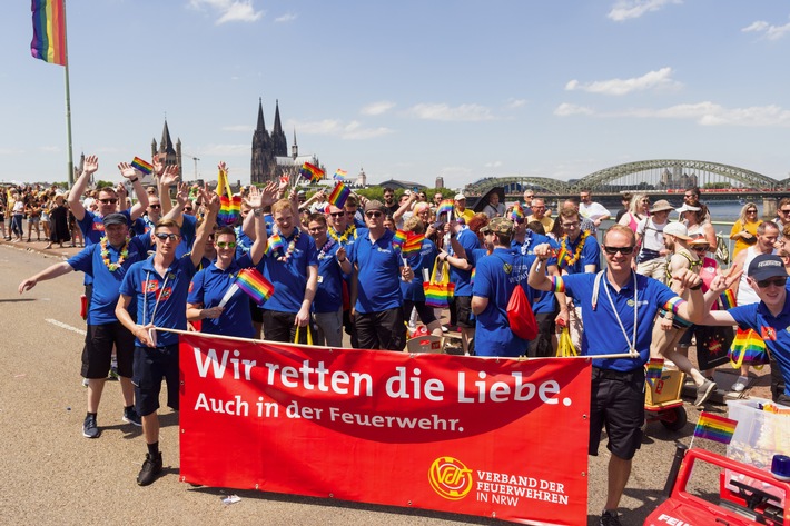 VdF-NRW: "Netzwerk Vielfalt" des Verbandes der Feuerwehren in NRW (VdF NRW) nimmt am Sonntag, 9. Juli 2023 am CSD in Köln teil