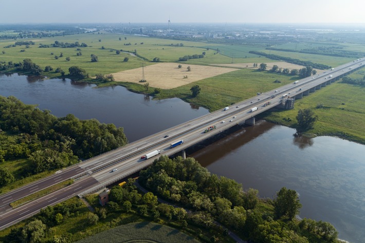 A 2: Update Elbebrücke Hohenwarthe