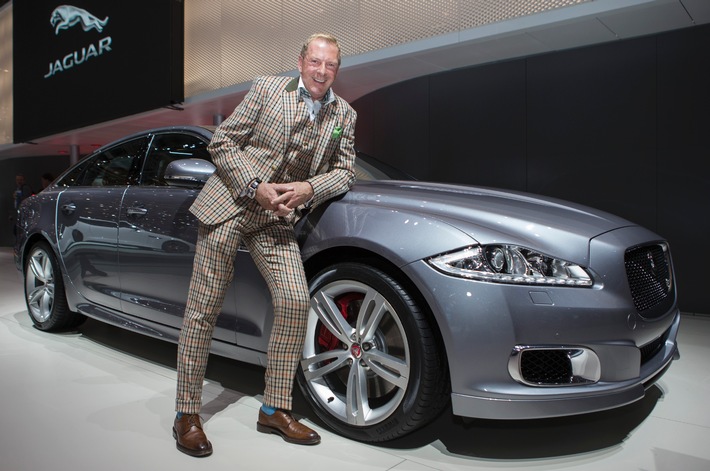 Kurt Aeschbacher en visite chez Jaguar à Genève (Image)