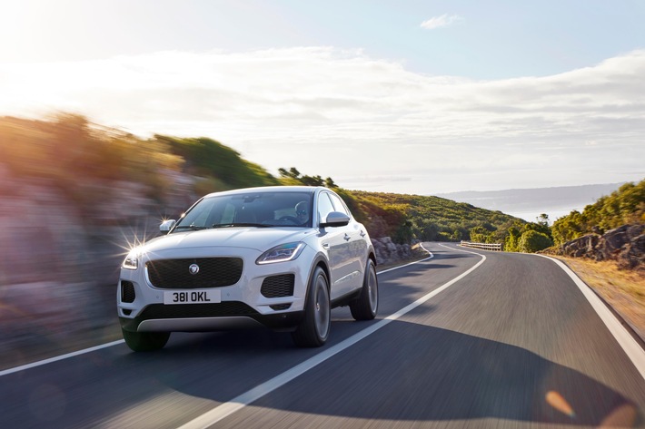 Der neue Jaguar E-PACE kommt aus zwei Kontinenten zum Kunden (FOTO)