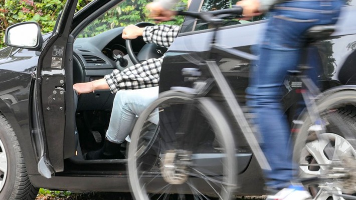 POL-RE: Recklinghausen: E-Scooter-Fahrer bei &quot;Dooring&quot;-Unfall verletzt