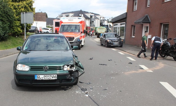 POL-RBK: Odenthal - Beim Abbiegen Motorradfahrer übersehen