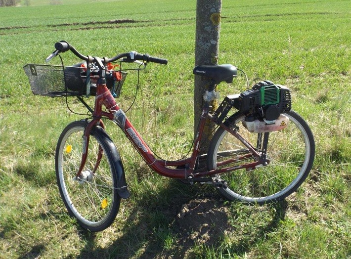 POL-NB: Korrektur zur vorausgegangenen PM - Beamte kontrollierten Radfahrer mit Rasenmähermotor