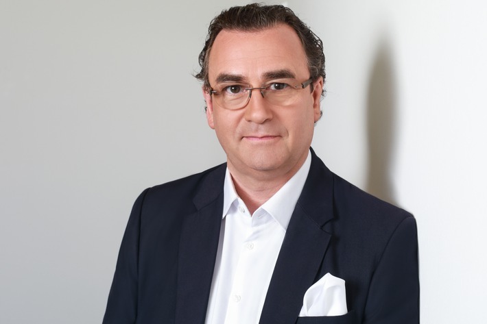 ROland Schwarzer - zertifizierte M&A-Experte / Weiterer Text über ots und www.presseportal.de/nr/156569 / Die Verwendung dieses Bildes ist für redaktionelle Zwecke unter Beachtung ggf. genannter Nutzungsbedingungen honorarfrei. Veröffentlichung bitte mit Bildrechte-Hinweis.