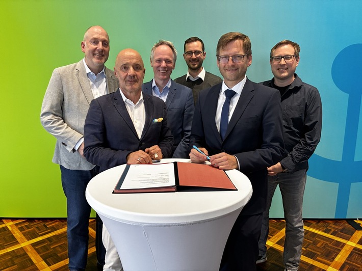 IHK Niederrhein und NRW School of Governance der Universität Duisburg kooperieren