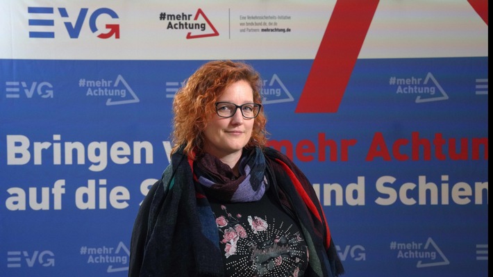 EVG NRW: Zugchefin Mandy Brune fordert #mehrAchtung