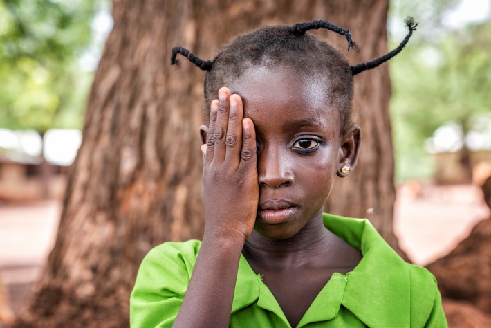 Zahngold spenden, Augenlicht schenken / Der 12. Oktober 2017 ist der Welttag des Sehens