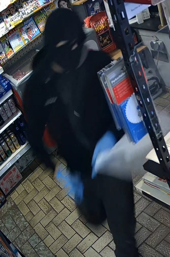 POL-DH: Diepholz - Öffentlichkeitsfahndung nach räuberischer Erpressung am 07.03.2025