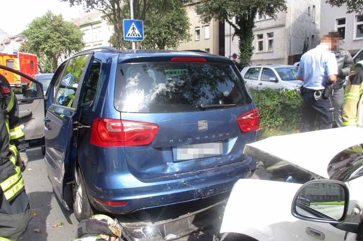 POL-HA: Karambolage in Altenhagen - Unfall mit drei Autos