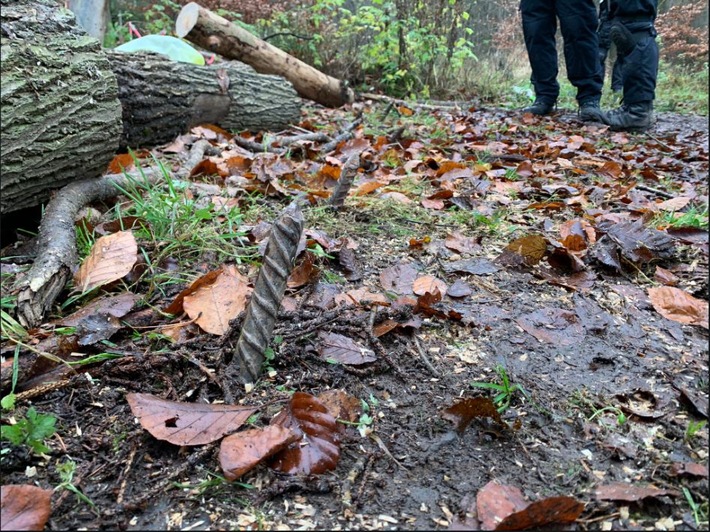 Polizei Presse A 49: Weiterbau der A49 - Resümee der Polizei nach dem 15. Einsatztag im Dannenröder Forst