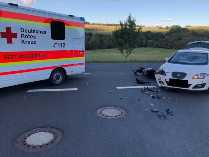 POL-PDTR: Rhaunen - Verkehrsunfall mit verletztem Rollerfahrer