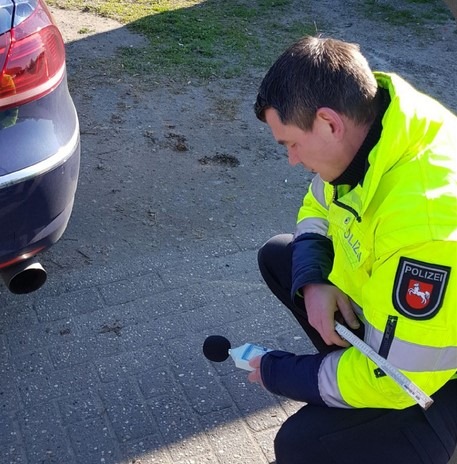 POL-WHV: Verkehrssicherheitsarbeit in der PolizeiinspektionW ilhelmshaven/Friesland - Autotuning im Visier der Beamten - Kontrollaktion deckt viele Verstöße auf