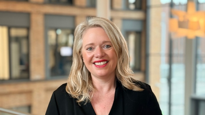 Nina Henschel wird neue Vertriebs-Vorständin „Privat- & Gewerbekunden“ bei der Zurich Gruppe Deutschland