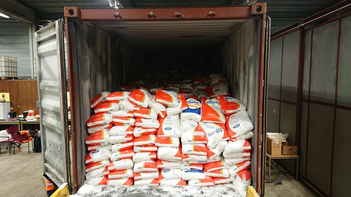 ZOLL-H: GER Hannover verhindertden Einfuhrschmuggel von 717 kg Kokain