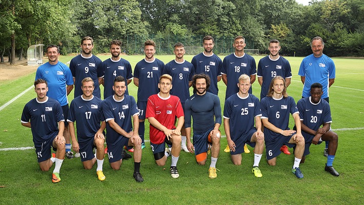 "FC ARBEITSLOS - ZURÜCK INS GROSSE SPIEL": NEUE NITRO-DOKU BLICKT HINTER DIE KULISSEN DES PROFI-FUSSBALLS