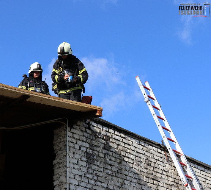 FW-MK: Gemeldeter Dachstuhlbrand