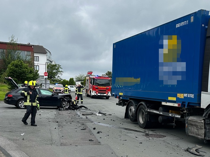 POL-GM: Unfall im Industriegebiet