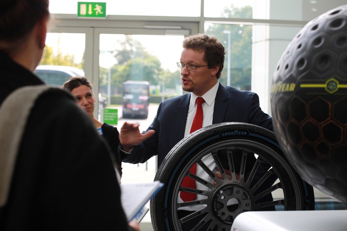 Roundtable im Rahmen des Goodyear Handelskongresses / Flotten, autonomes Fahren, Konnektivität und Elektro-Mobilität sind die Treiber der urbanen Mobilitätsrevolution