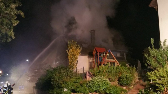 POL-PDPS: Dellfeld - Brand eines Einfamilienhauses
