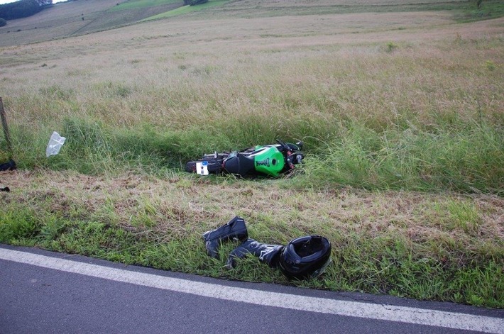 POL-PPWP: Motorradfahrer bei Verkehrsunfall schwer verletzt