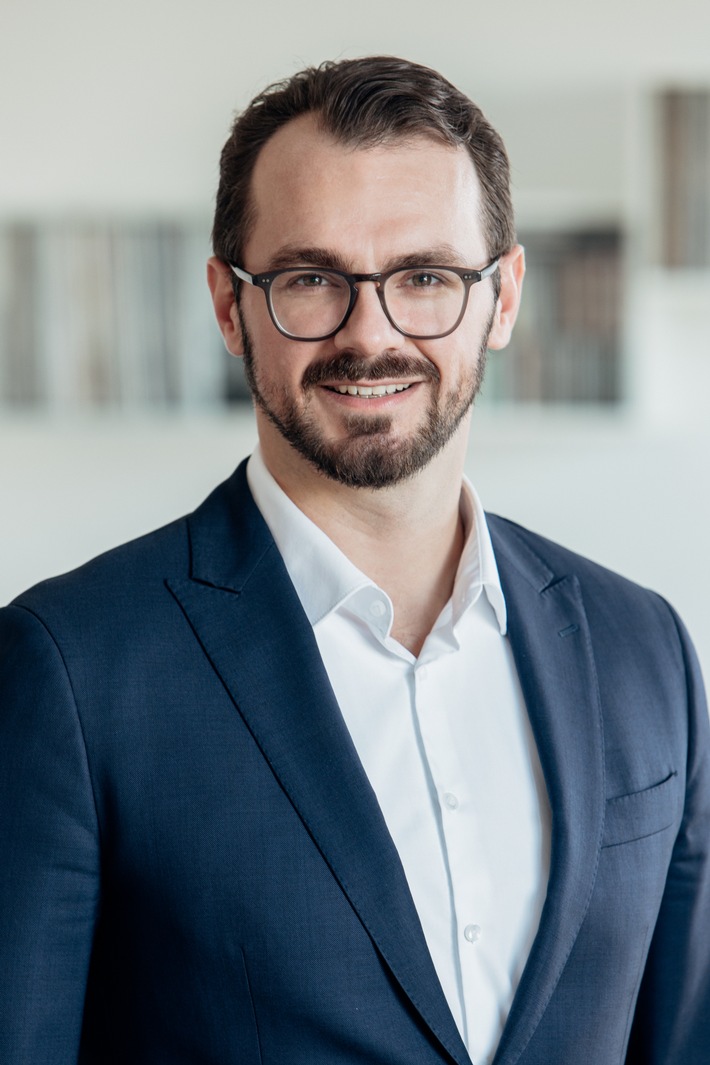 AI-Offensive: Simon-Kucher zündet nächste SKAI-Stufe - Mehr Wachstum für Kunden dank ChatGPT Enterprise + intelligenten Agents