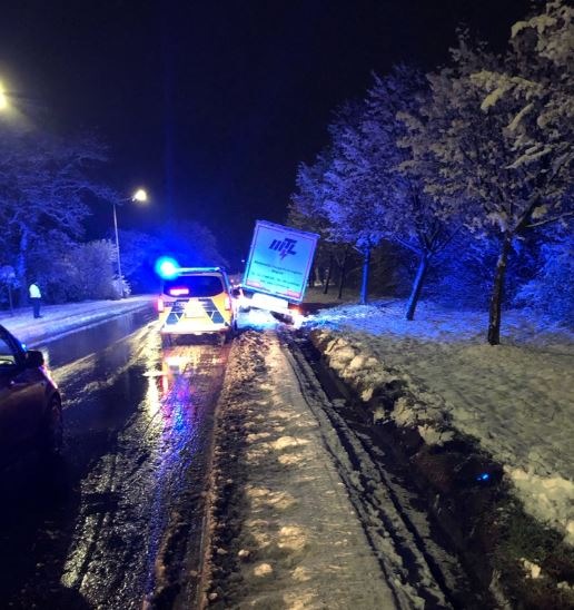 POL-DN: Schnee erzeugt Chaos auf den Straßen und rekordverdächtig viele Unfälle im Kreis Düren