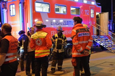 FW Stuttgart: Feuerwehr, Rettungsdienst und SSB üben im Stadtbahntunnel Killesberg