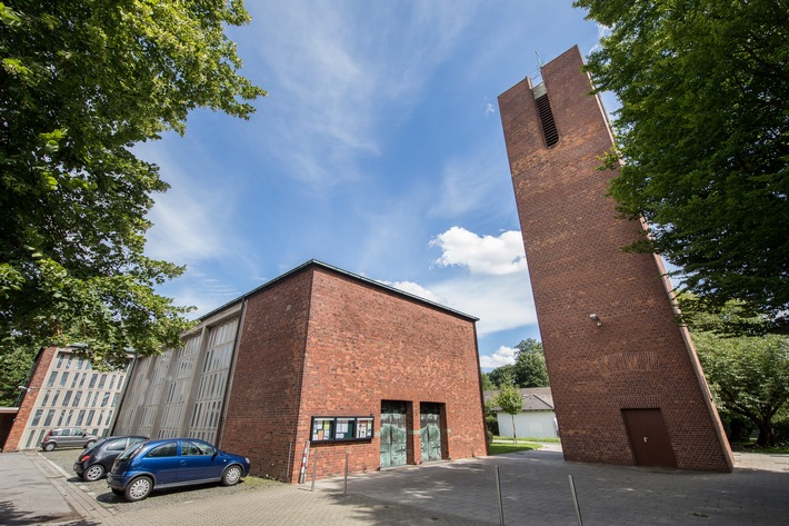 FW-E: Pfarrei St. Josef und Feuerwehr Essen prüfen gemeinsame Entwicklung des Standorts St. Franziskus in Essen-Bedingrade