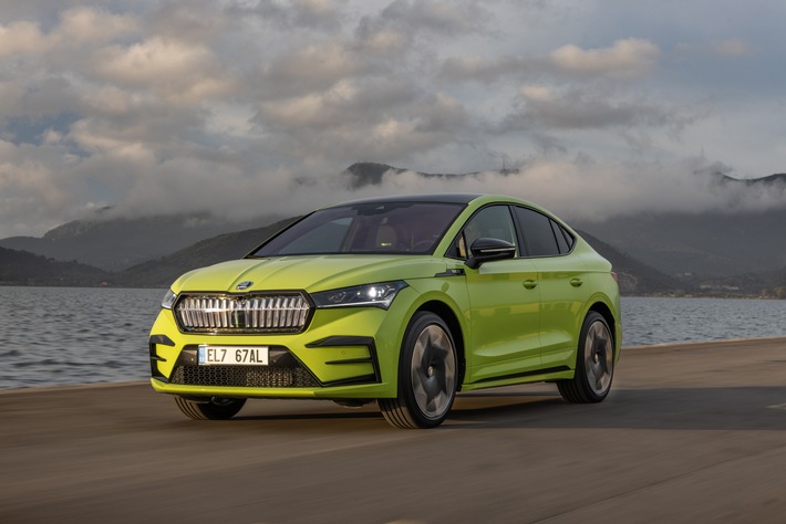 ŠKODA ENYAQ COUPÉ RS iV erzielt Topergebnis beim ADAC Autotest