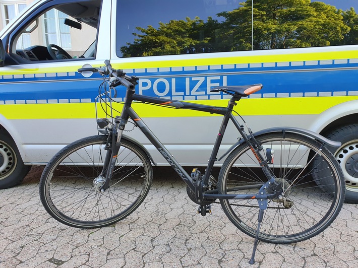 POL-HOL: Diebstahlsverdacht - Wo stammt das Fahrrad her?