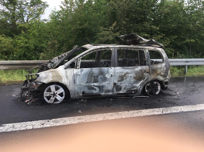 POL-OH: Fahrzeug auf der A7 ausgebrannt