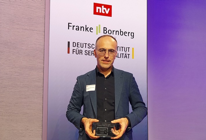 Ausgezeichneter Gewerbeschutz: Debeka Firmenwelt gewinnt Deutschen Versicherungs-Award 2026