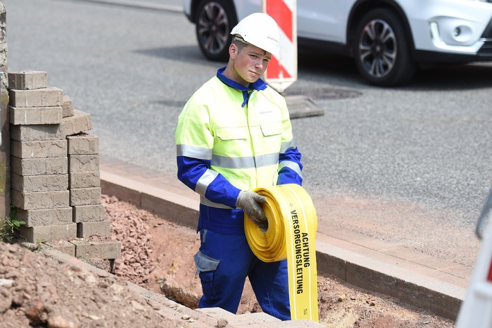 Spatenstich für Glasfaserausbau in Niederzissen