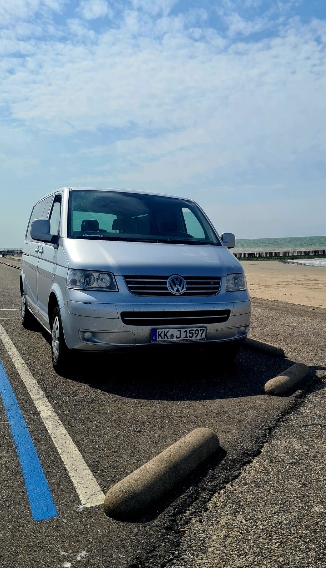 POL-VIE: Nettetal-Kaldenkirchen: Unbekannte stehlen VW-Bus - Kripo sucht Zeuginnen und Zeugen