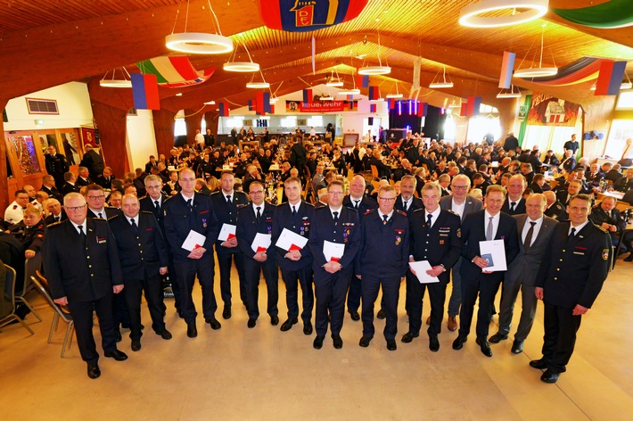 FW-PB: Feuerwehren im Paderborner Land ziehen Bilanz eines einsatzreichen Jahres / Verbandsversammlung des Verbandes der Feuerwehren (VdF) im Kreis Paderborn
