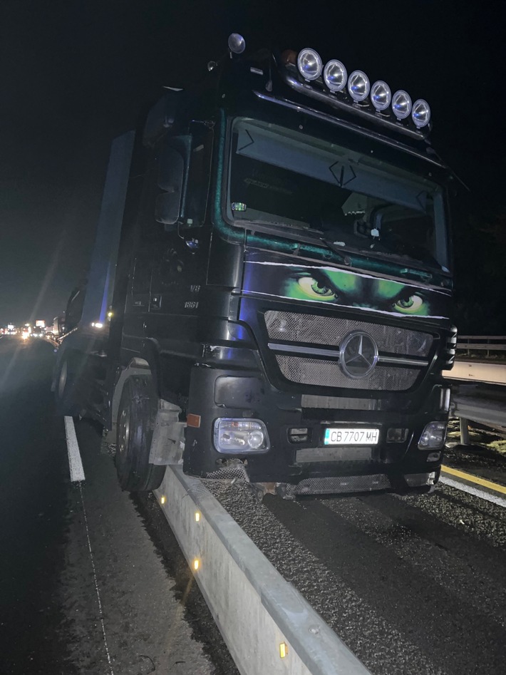 POL-VDKO: LKW Unfall im Baustellenbereich verursacht erhebliche Verkehrsstörungen
