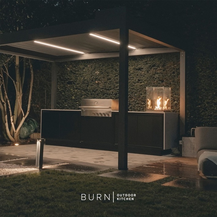 Outdoor Living neu gedacht: BURN integriert den QUBE von Outdoorchef in seine Outdoorküchen-Konzepte
