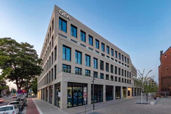 GEA Supervisory Board takes early decision to extend contract of CEO Stefan Klebert and resolves to restructure the Executive Board and streamline the organizational structure as of January 1, 2026