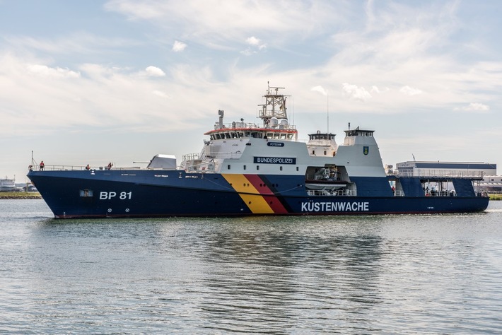 BPOL-CUX: Einsatzschiff BP 81 POTSDAM der Bundespolizei beim Hafengeburtstag Hamburg 2024 dabei