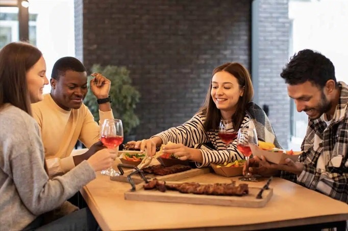 Generation Balance: So beeinflussen soziale Medien die Ernährungsgewohnheiten der deutschen Gen Z