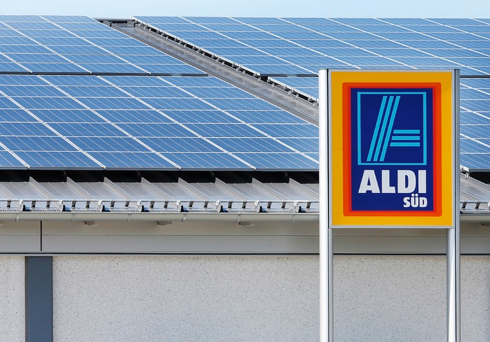 ALDI SÜD Filialen bilden ein virtuelles Kraftwerk / In einem Pilotprojekt testen ALDI SÜD und EnBW die Speicherung von selbst erzeugter Solarenergie.