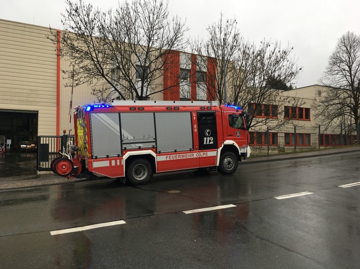 FW-OE: Industriebrand fordert die Feuerwehr