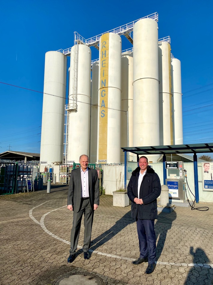 Gregor Golland MdL (CDU) zu Besuch bei Rheingas: Dezentral und erneuerbar - Die Rolle von Flüssiggas in der Energiewende